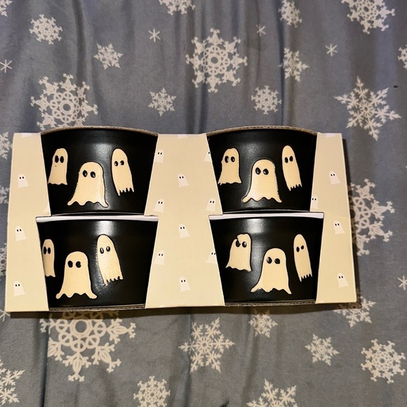 Primo Design Other - Primo Design Halloween ghosts Ramekins - set of 4👻👻